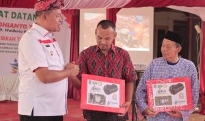 Pemkot Bekasi Berikan Bantuan Sanitasi Layak Tangki Septik Kepada Warga