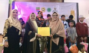 Gabungan Organisasi Wanita Kabupaten Bekasi Santuni Puluhan Anak Yatim Piatu